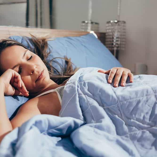what is chronic fatigue syndrome me - woman in bed